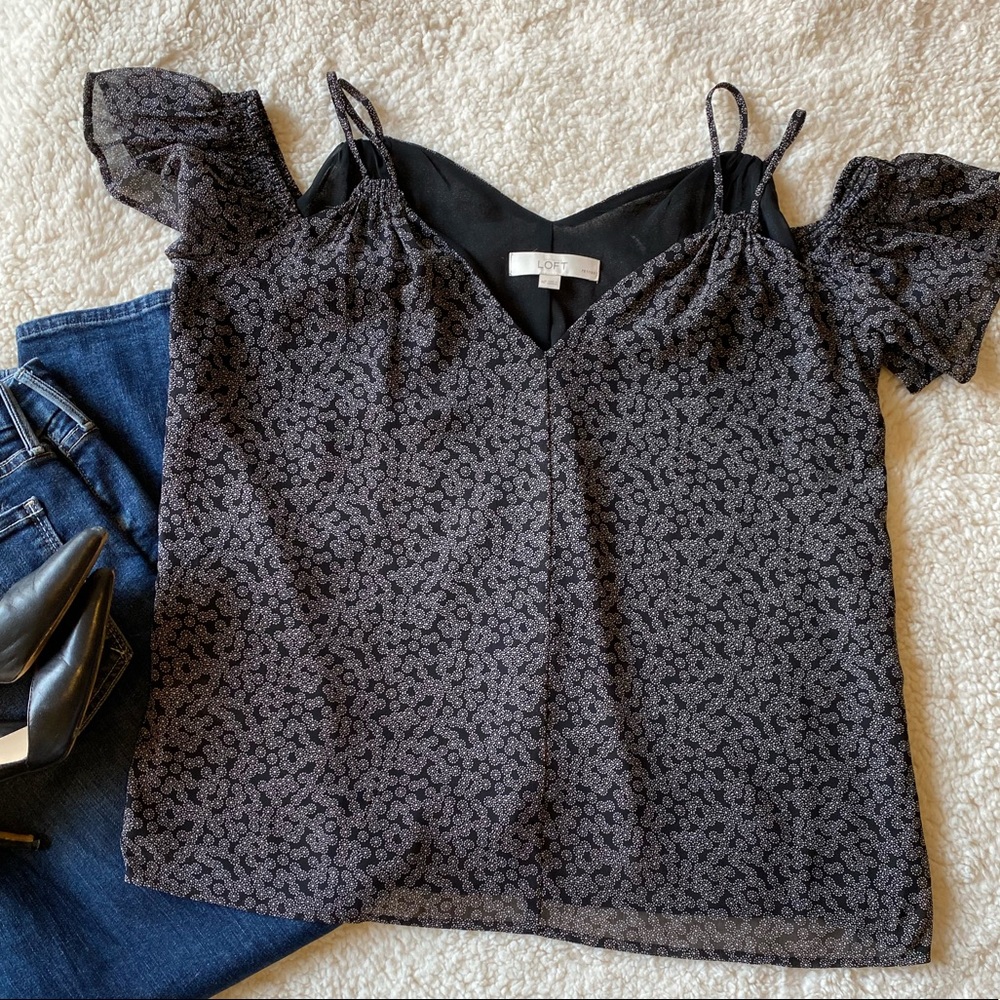 LOFT Petite flutter sleeve blouse